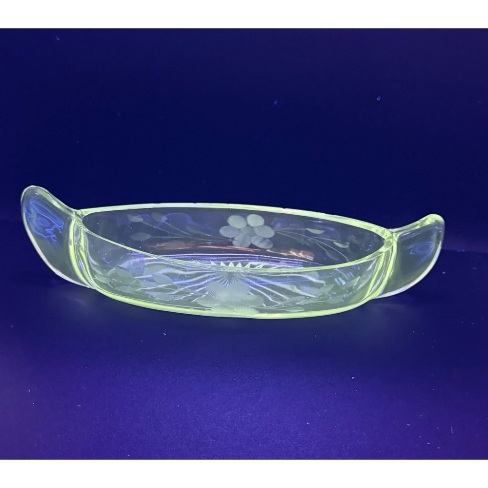 Vtg Manganese‎ Cut Glass Canoe Floral Handled Pickle Nappy Dish Relish Bowl MCM - Picture 2 of 11